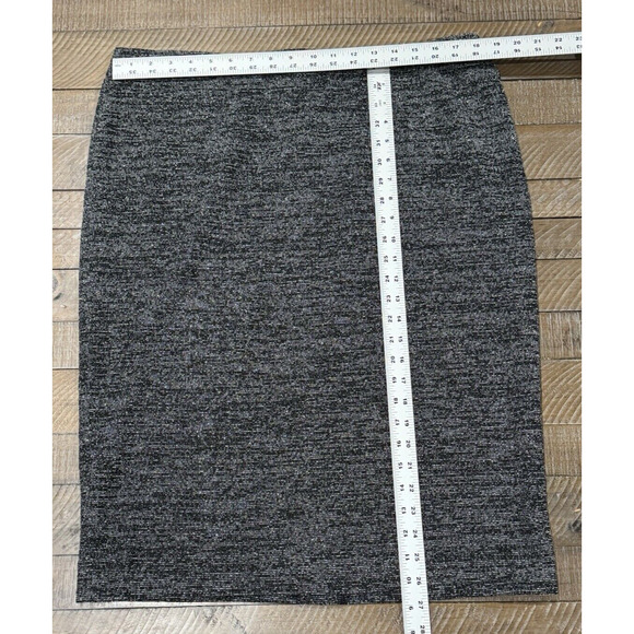 Chelsea & Theodore Black/ White Heathered PULL ON Skirt - Women's Size XL - Picture 3 of 9